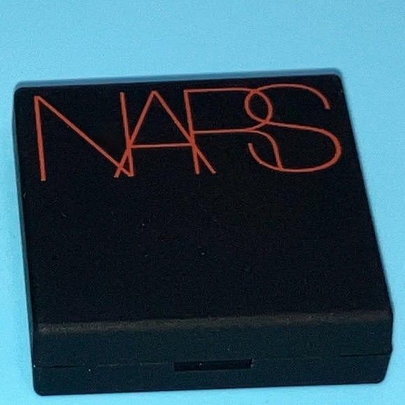 🎀 $9 - LAGUNA Nars Bronzer in Laguna Bronzing Powder .04oz Travel New in Box - Picture 9 of 12